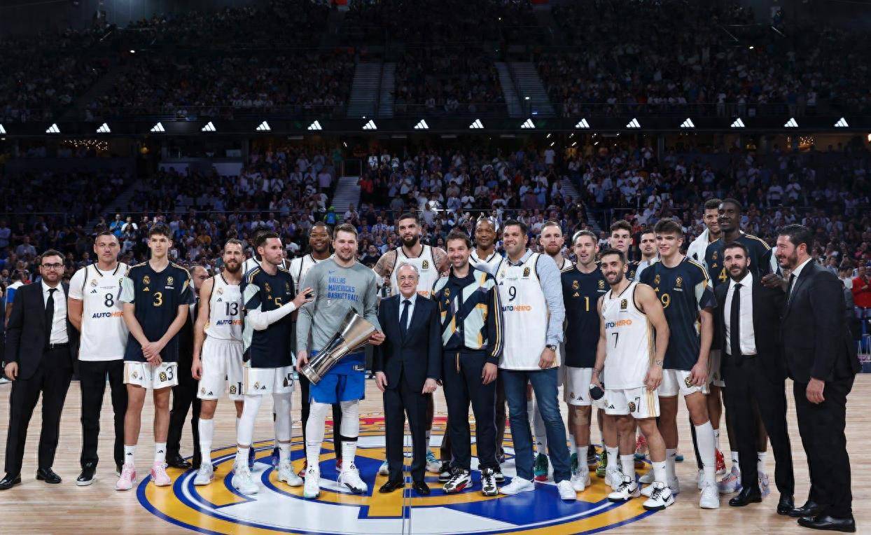 锐不可当首场状态出色,皇家马德里观众沸腾!,库里重返赛场引发球迷热议的简单介绍 锐不可当首场状态出色,皇家马德里观众沸腾!,库里重返赛场引发球迷热议的简单介绍