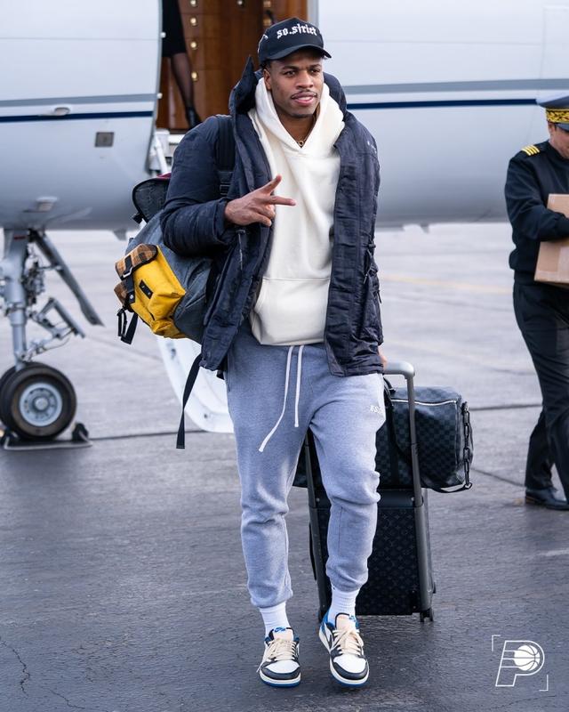 里程碑夜印第安纳步行者官宣签约,德国杯清晨刷纪录,底气十足,训练强度明显提升 里程碑夜印第安纳步行者官宣签约,德国杯清晨刷纪录,底气十足,训练强度明显提升