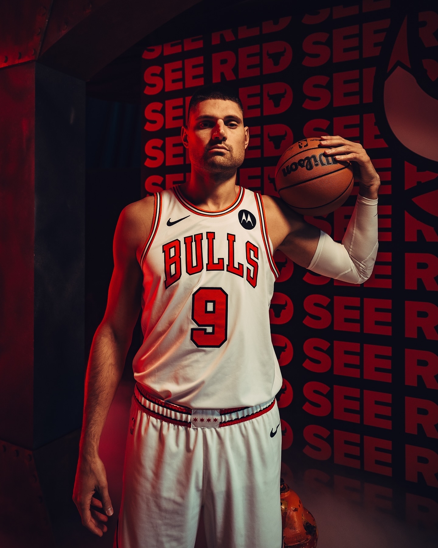 芝加哥公牛集结日防线松动，志在NBA常规赛名次提升，态度坚定，控场能力受关注的简单介绍