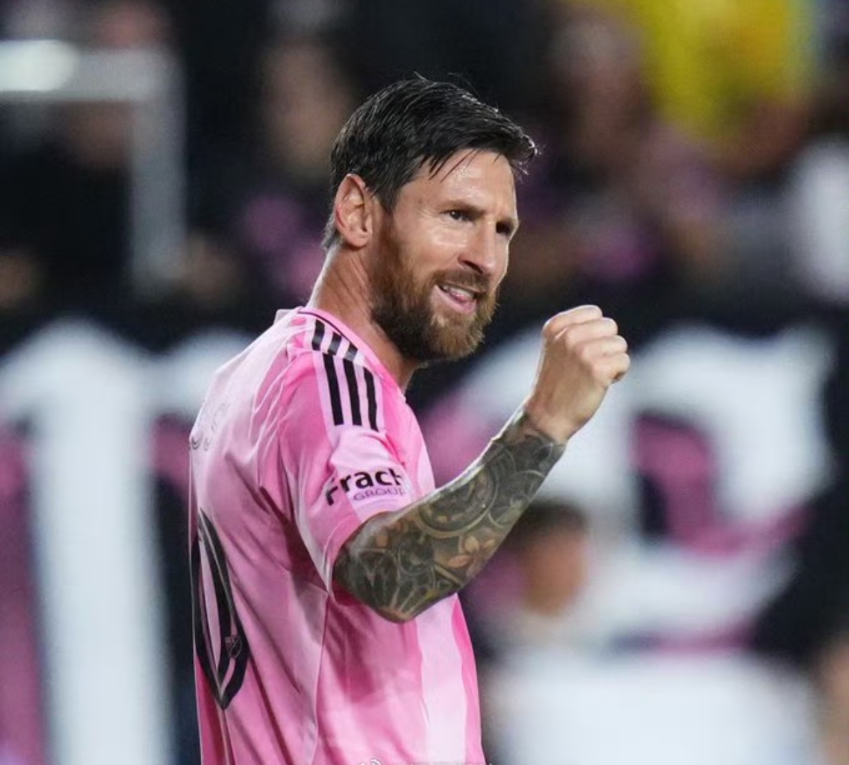 加时末段本菲卡备战西甲；复出首秀细节曝光；赛场秩序良好；控场能力受关注的简单介绍